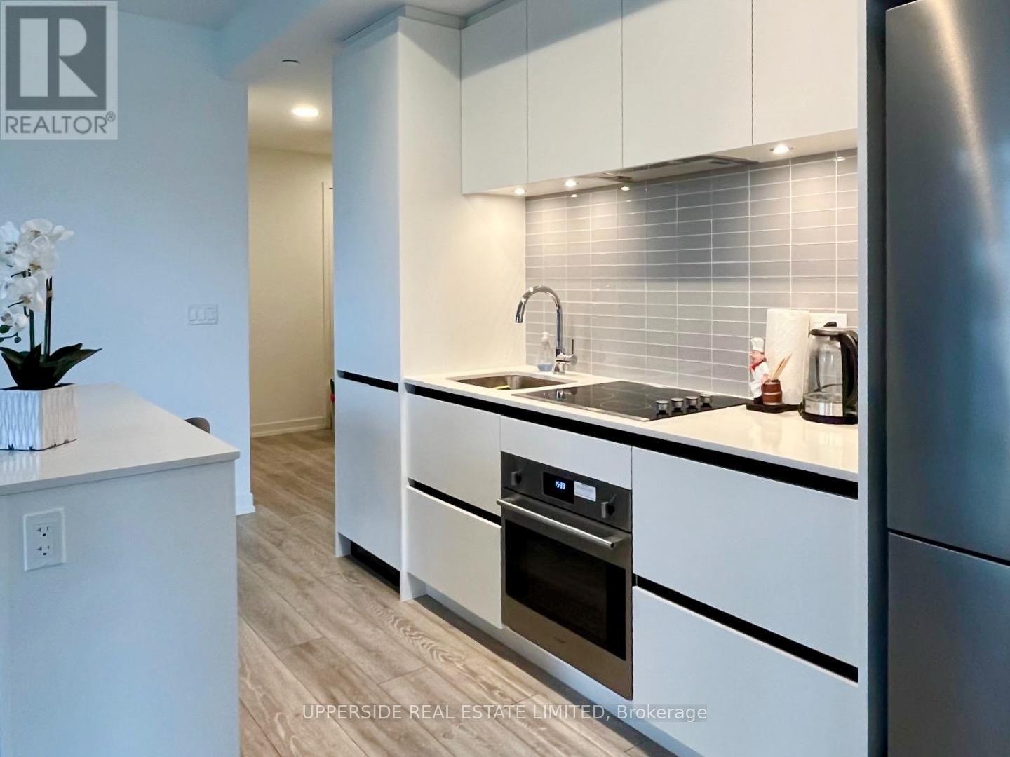 C504 - 8 Beverley Glen Boulevard, Vaughan, Ontario  L6A 0M6 - Photo 5 - N12746634