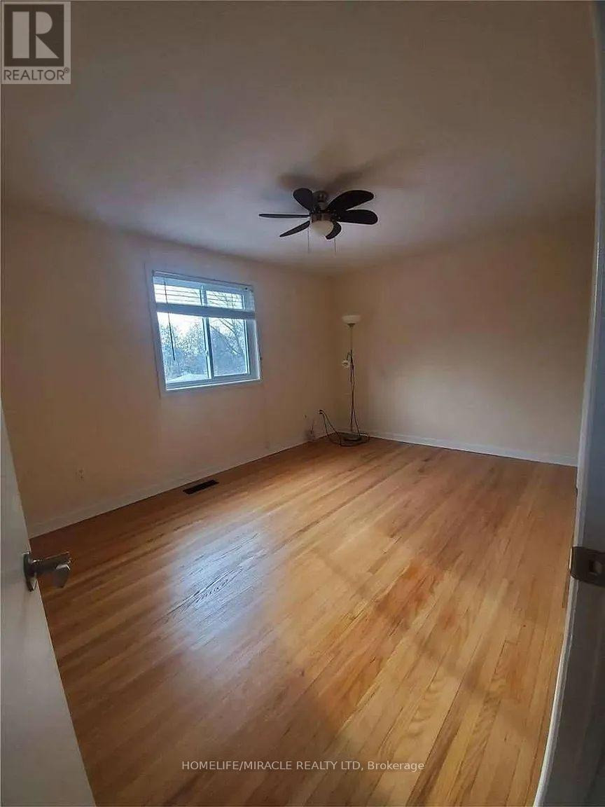 125a Mcmurchy Avenue S, Brampton, Ontario  L6Y 1Z1 - Photo 8 - W12746586