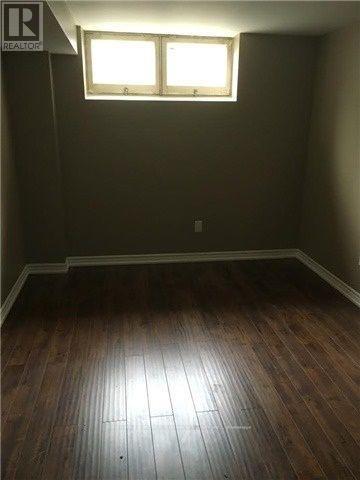 17 Dixington Crescent, Toronto, Ontario  M9P 2K3 - Photo 5 - W12746588