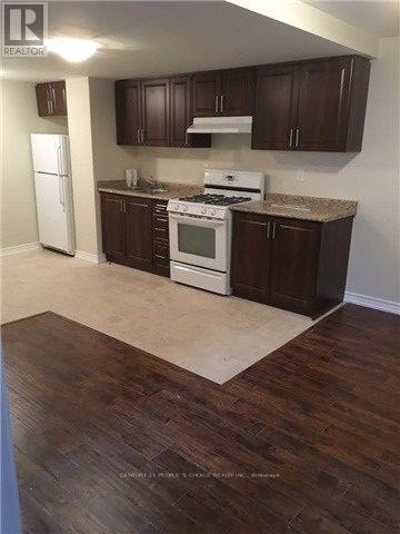 17 Dixington Crescent, Toronto, Ontario  M9P 2K3 - Photo 8 - W12746588