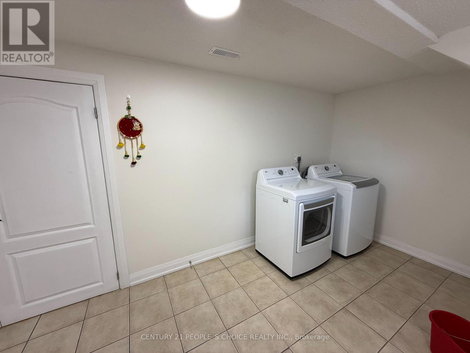 Lower - 61 Jeffcoat Drive, Toronto, Ontario  M9W 3B8 - Photo 2 - W12746598