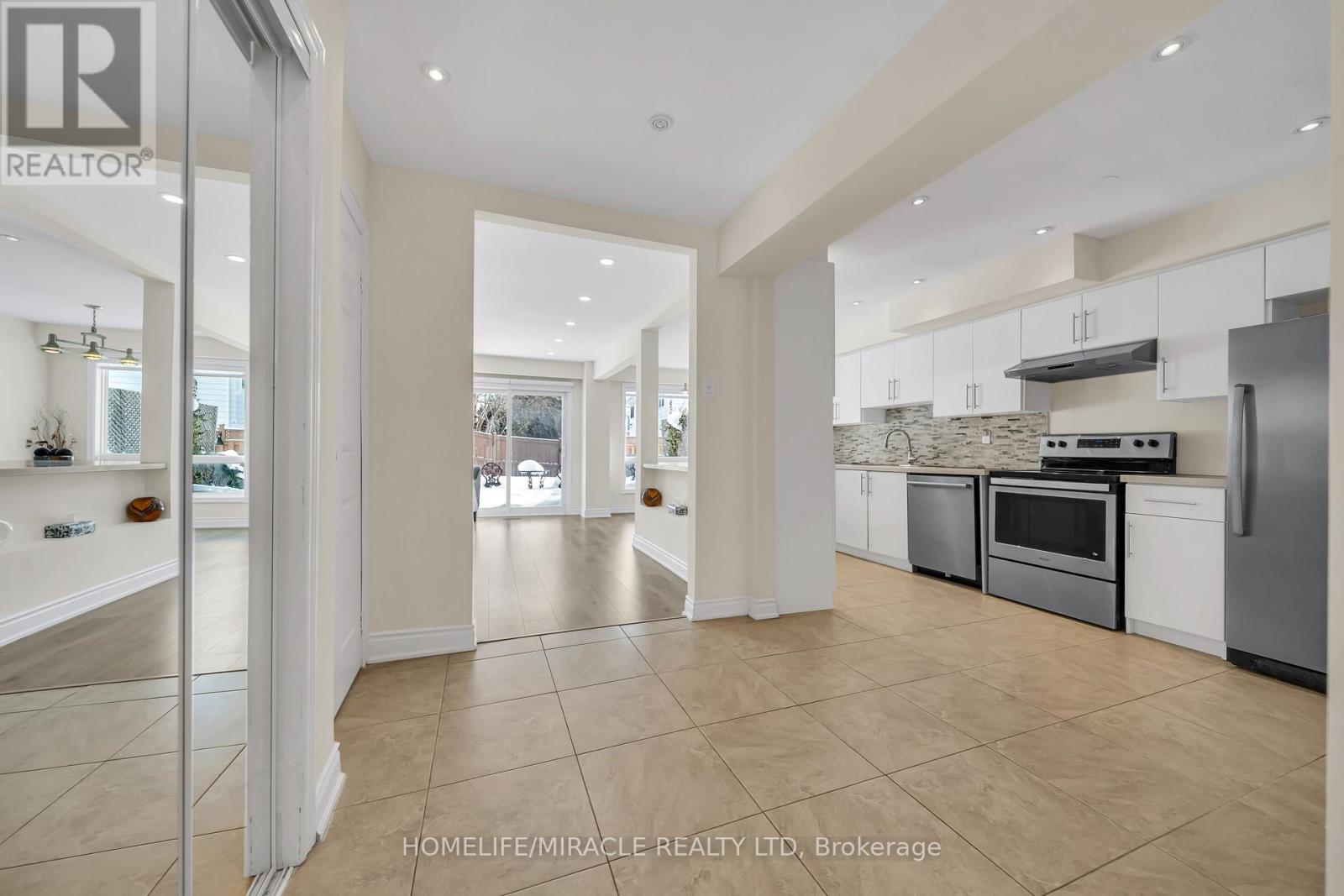 163 Beech Street, Brampton, Ontario  L6V 2Z2 - Photo 10 - W12746608