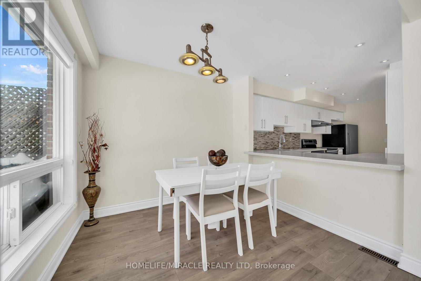 163 Beech Street, Brampton, Ontario  L6V 2Z2 - Photo 15 - W12746608