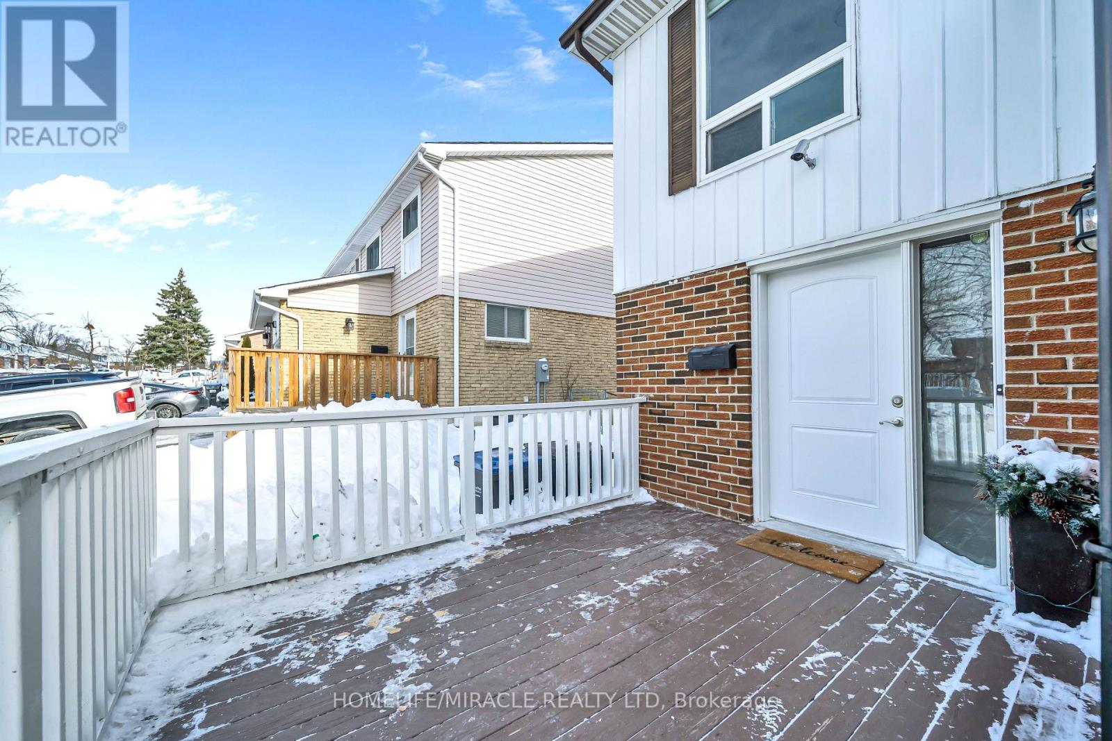 163 Beech Street, Brampton, Ontario  L6V 2Z2 - Photo 5 - W12746608