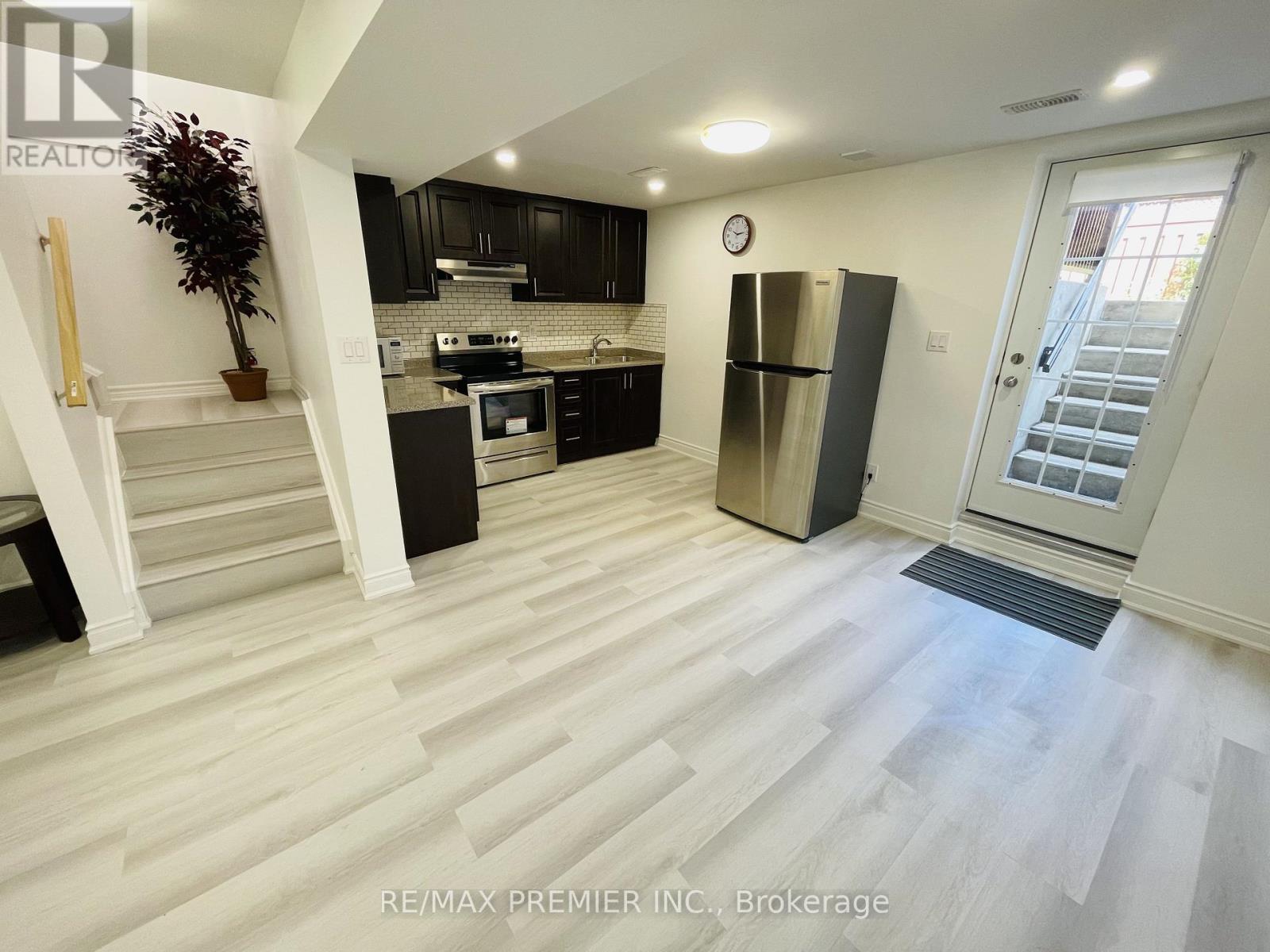 Lower - 1209 Prestonwood Crescent, Mississauga, Ontario  L5V 2V4 - Photo 2 - W12746612