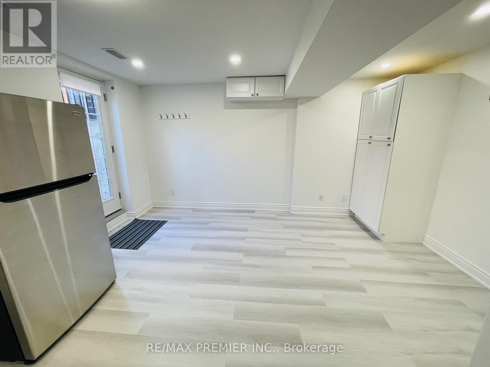 Lower - 1209 Prestonwood Crescent, Mississauga, Ontario  L5V 2V4 - Photo 6 - W12746612