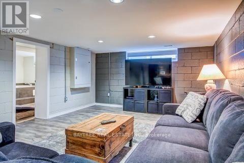 310 The Westway, Toronto, Ontario  M9R 1G9 - Photo 15 - W12746644