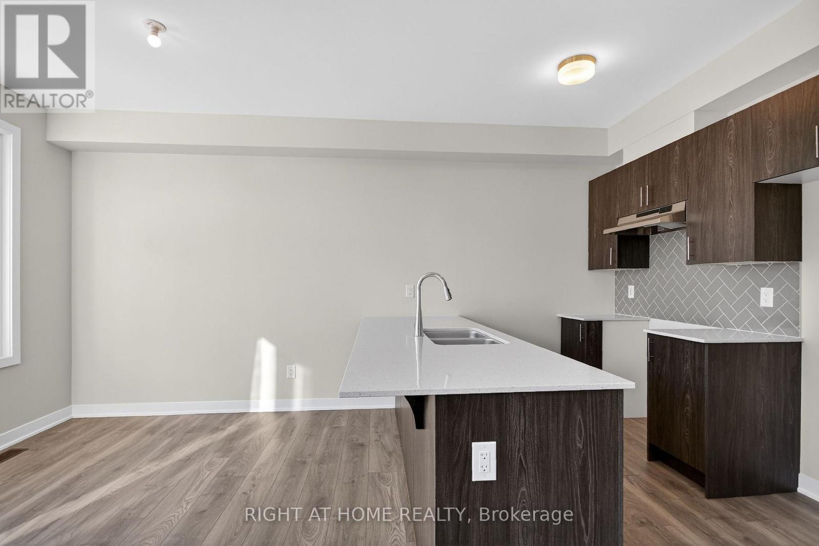 544 Promontory Place, Ottawa, Ontario  K2J 7H2 - Photo 5 - X12746632