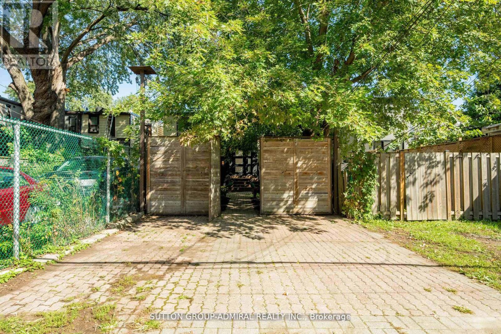 70 Carlaw Avenue, Toronto, Ontario  M4M 2R7 - Photo 43 - E12703538