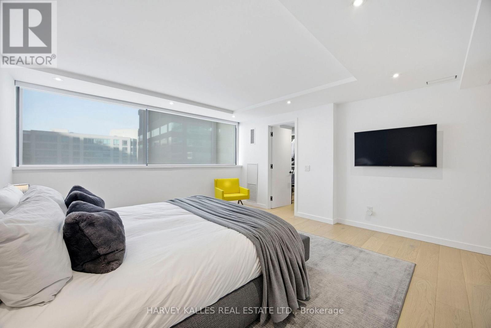 1004 - 15 Mcmurrich Street, Toronto, Ontario  M5R 3M6 - Photo 30 - C12746464