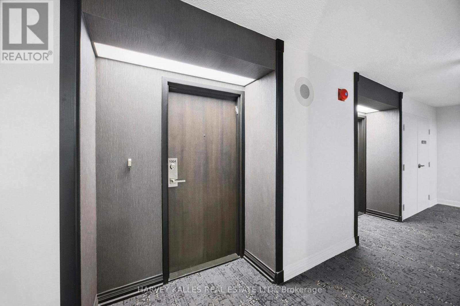 1004 - 15 Mcmurrich Street, Toronto, Ontario  M5R 3M6 - Photo 4 - C12746464