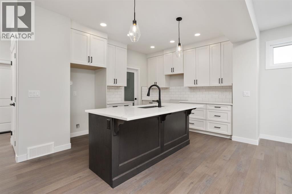 6319 26 Avenue, Camrose, Alberta  T4V 5L8 - Photo 5 - A2271962