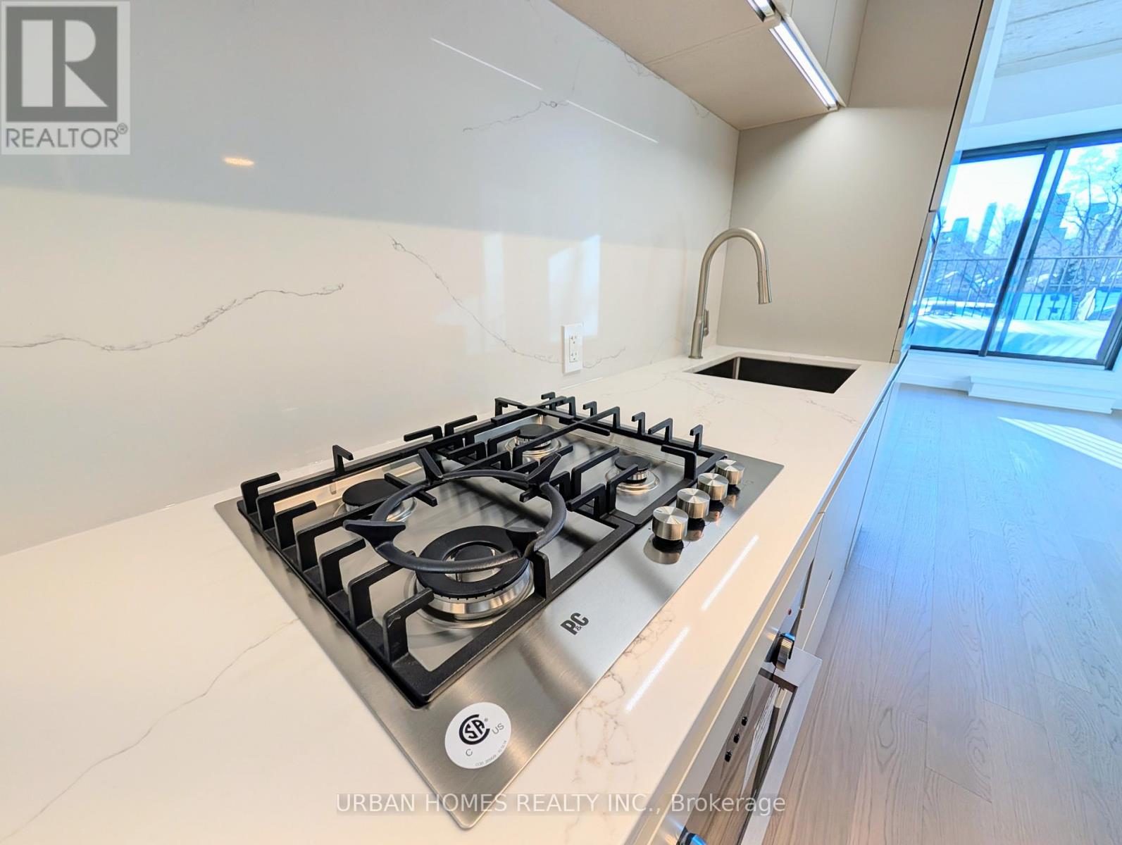 520 - 1720 Bayview Avenue, Toronto, Ontario  M4G 3C4 - Photo 5 - C12746674