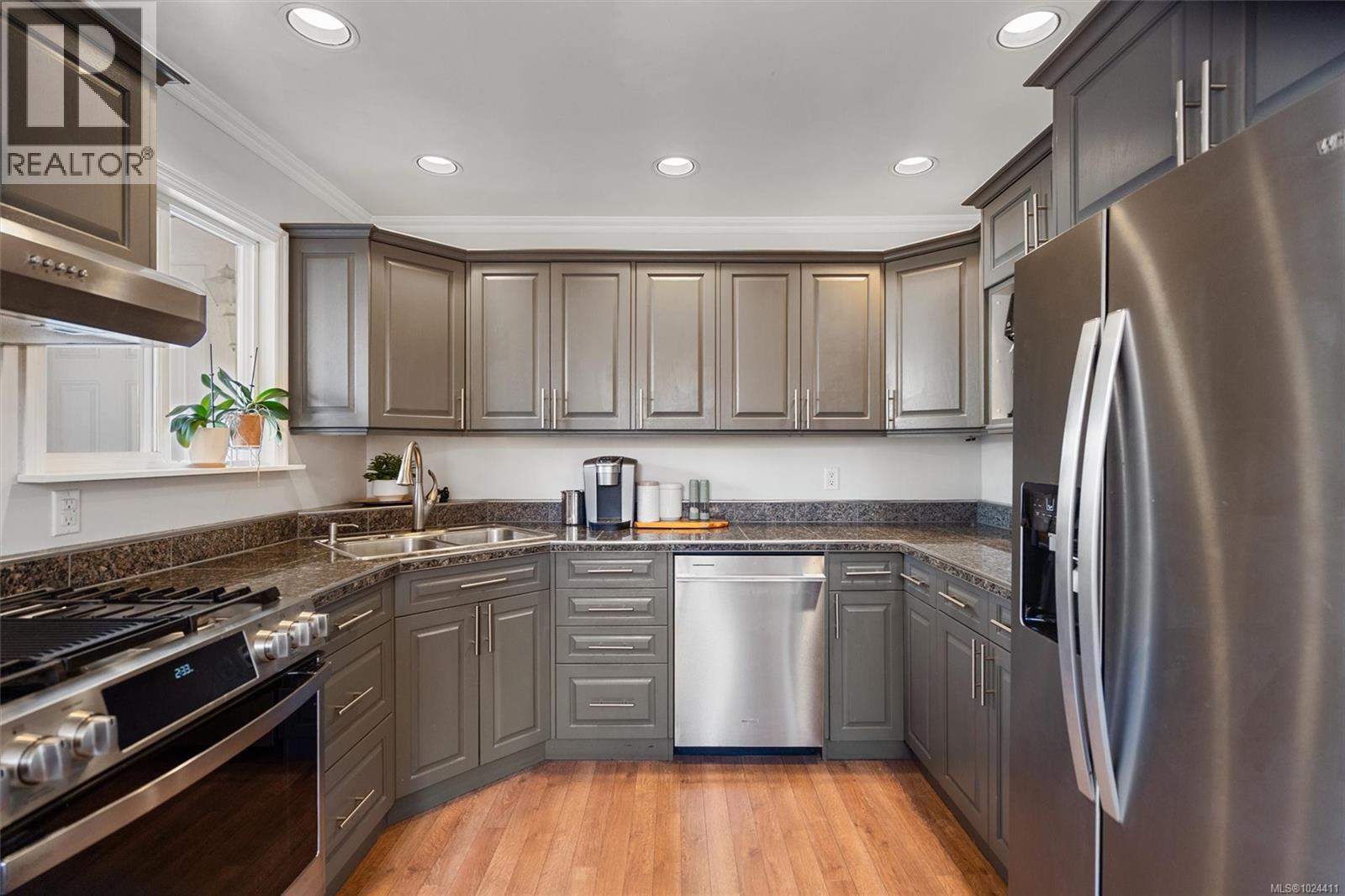 716 Danbrook Ave, Langford, British Columbia  V9B 3A8 - Photo 9 - 1024411