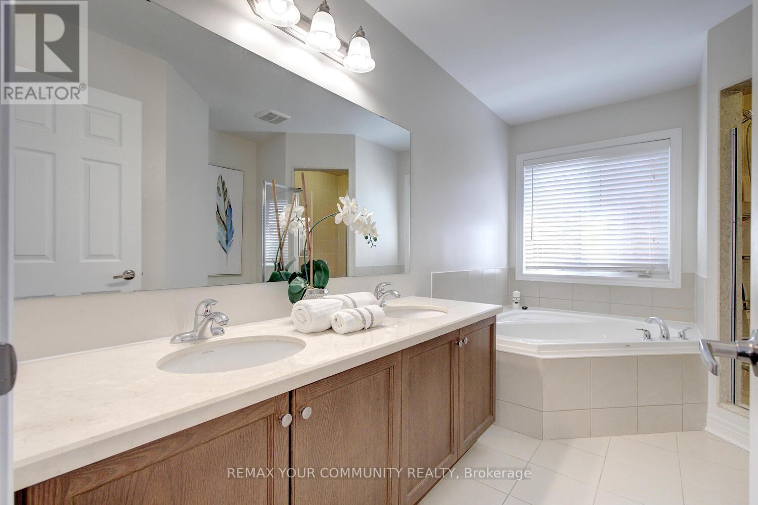 6 Halo Court, Vaughan, Ontario  L6A 4L3 - Photo 33 - N12746668