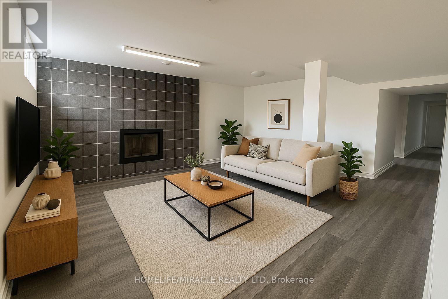 42 DASHWOOD CRESCENT, Toronto, Ontario