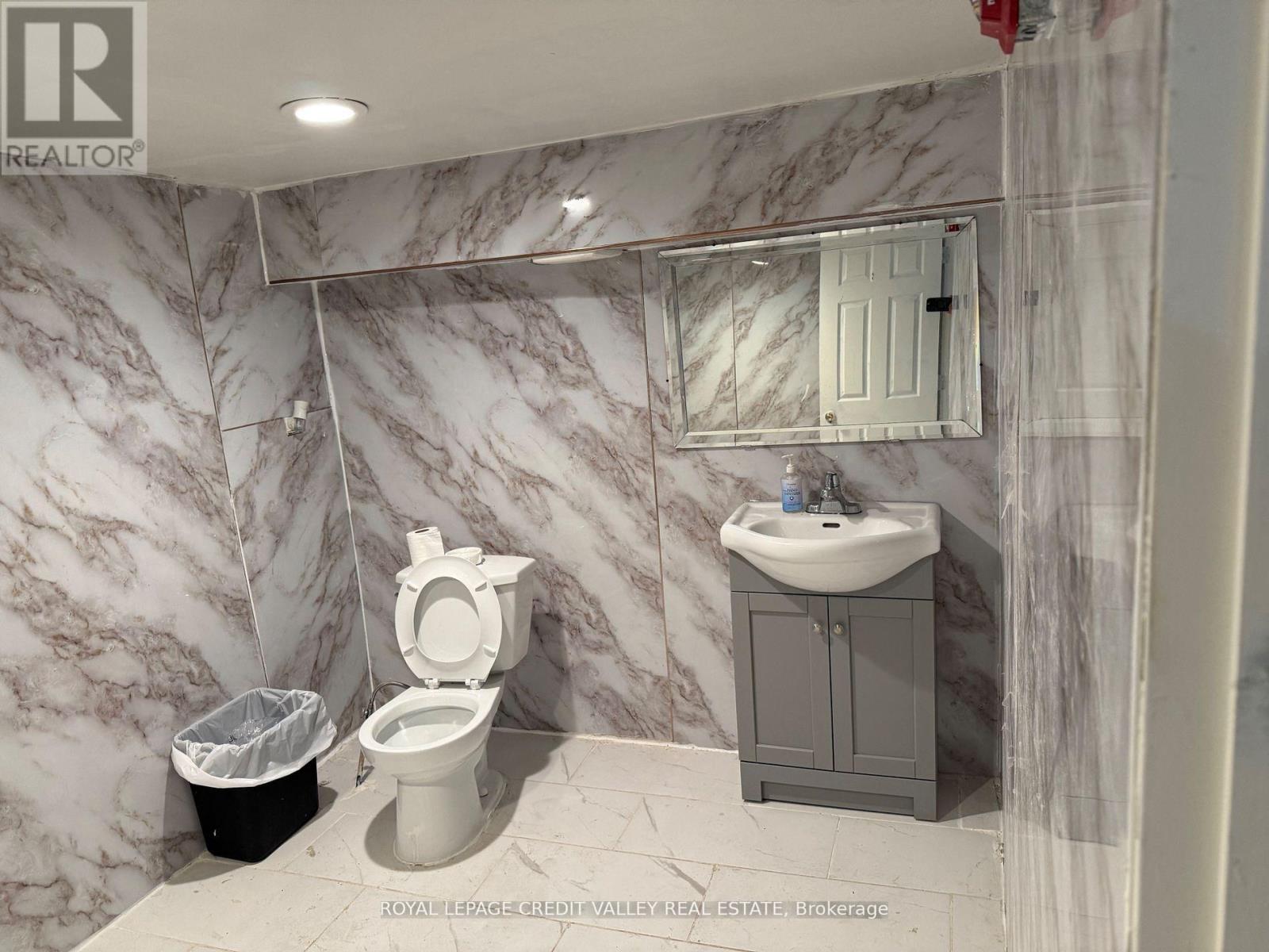 1443 Main Street E, Hamilton, Ontario  L8K 1C4 - Photo 12 - X12746658