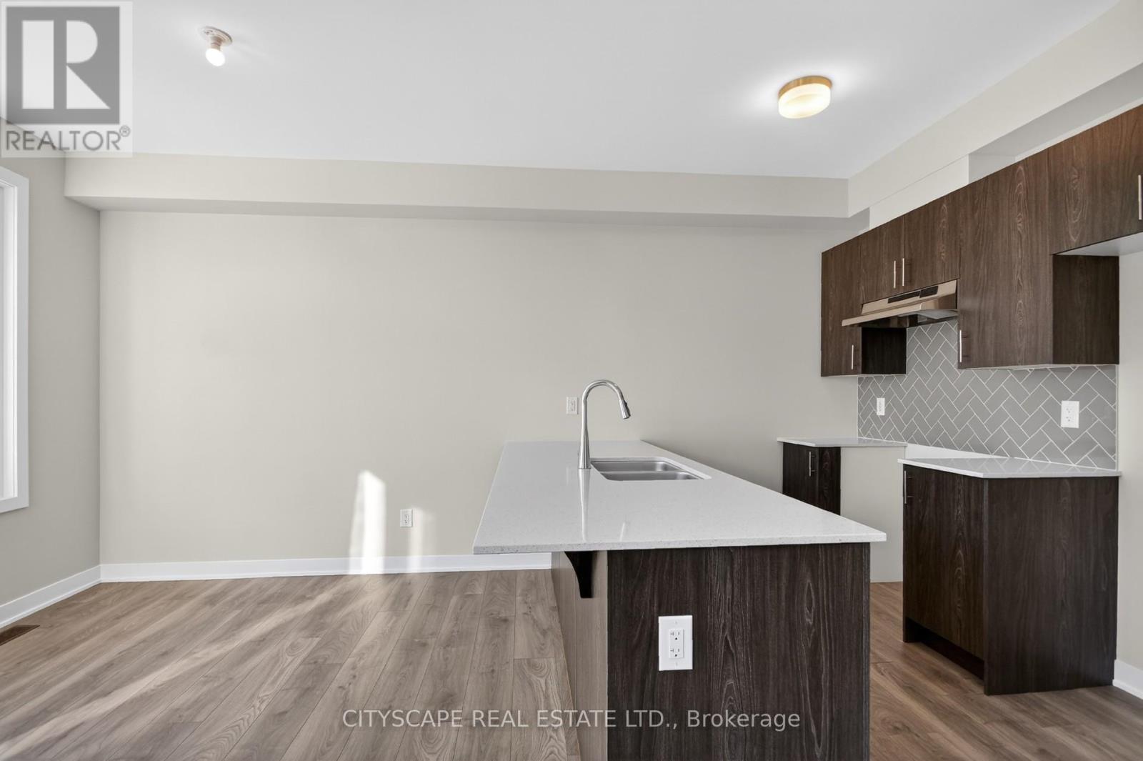 544 Promontory Place, Ottawa, Ontario  K2J 7H2 - Photo 4 - X12746662