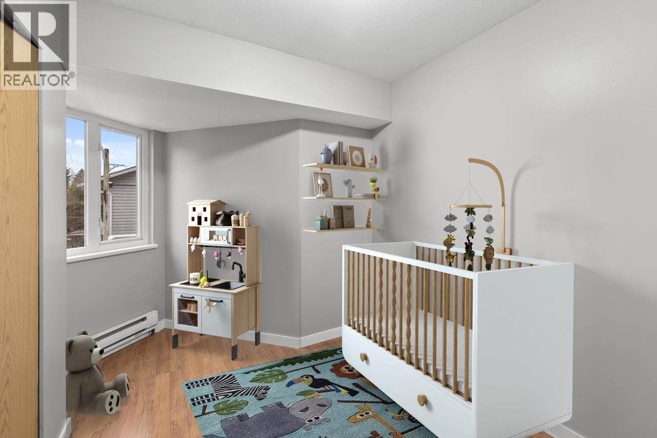 Listing Picture 30 of 31 : 3878 ROYAL OAK AVENUE, Burnaby / 本拿比 - 魯藝地產 Yvonne Lu Group - MLS Medallion Club Member