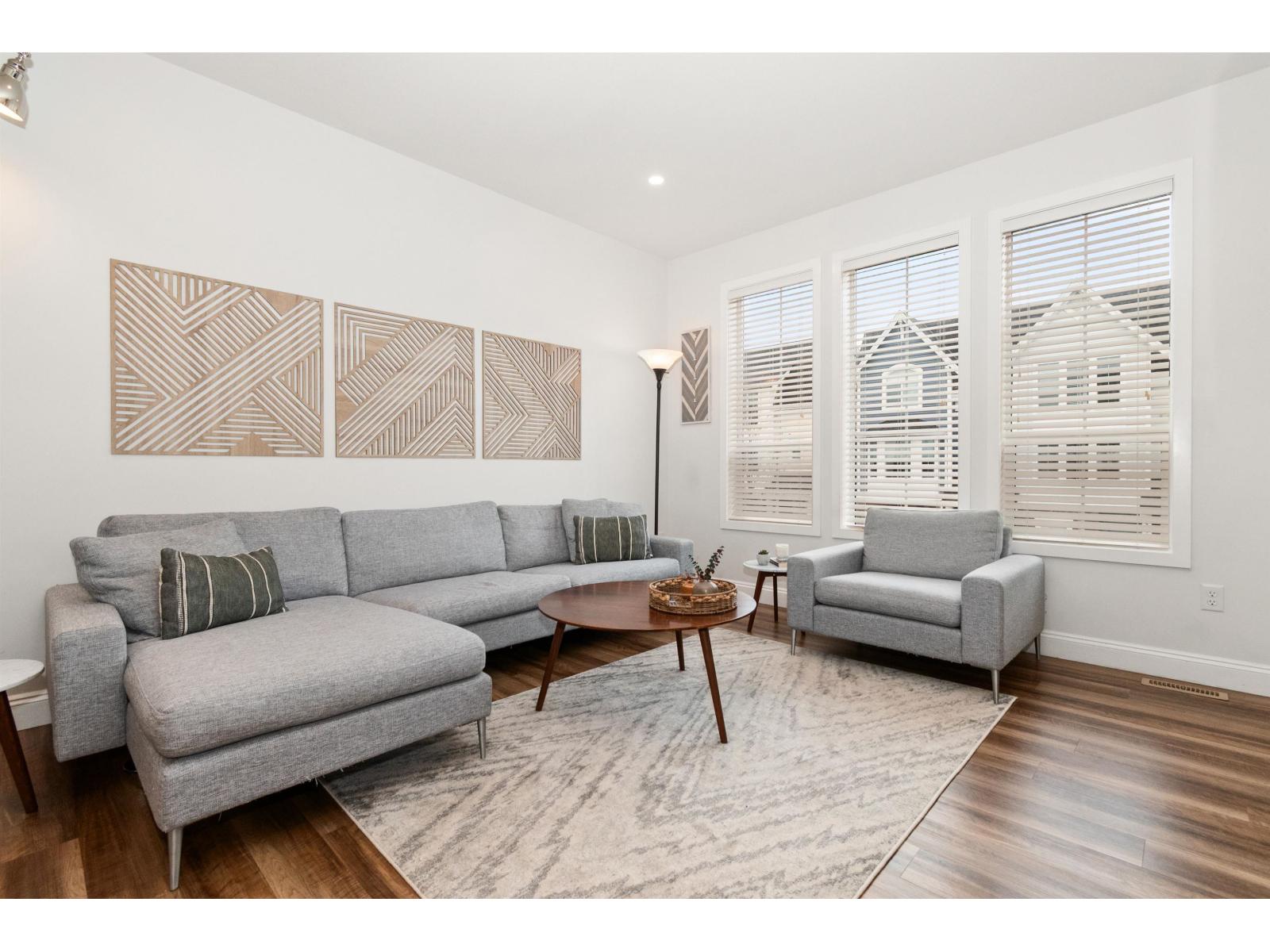 5524 Driftwood Street, Sardis South, Chilliwack, British Columbia  V2R 6A3 - Photo 4 - R3077577