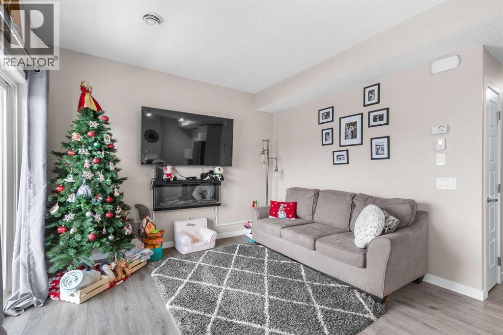 811, 250 Fireside View, Cochrane, Alberta  T4C 2M2 - Photo 4 - A2276457