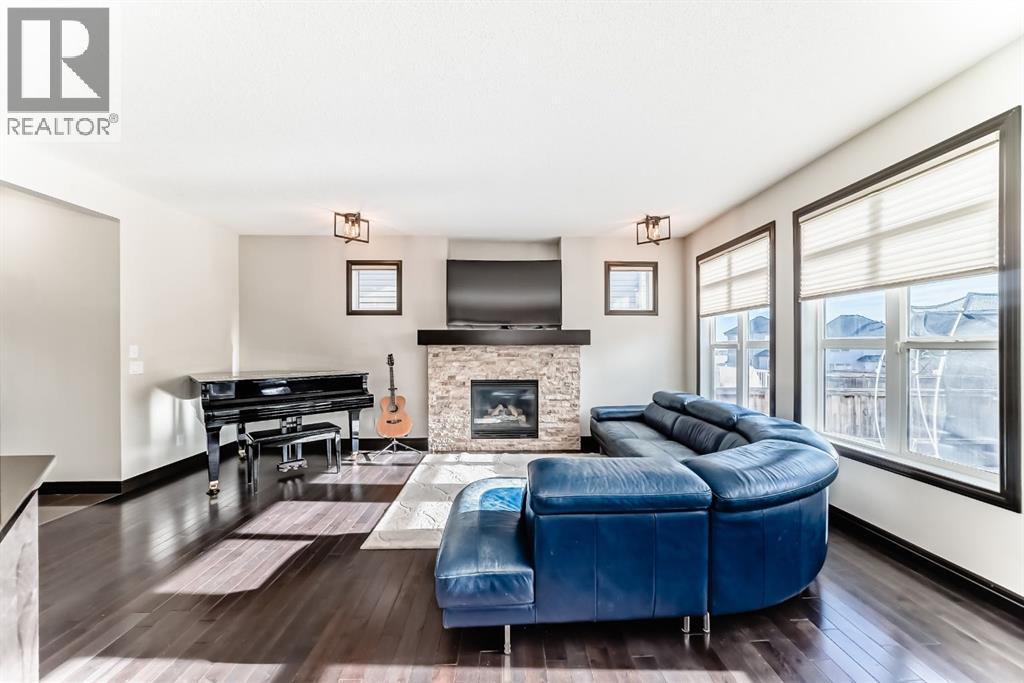 201 Sherwood Heights Nw, Calgary, Alberta  T3R 0L4 - Photo 13 - A2282059