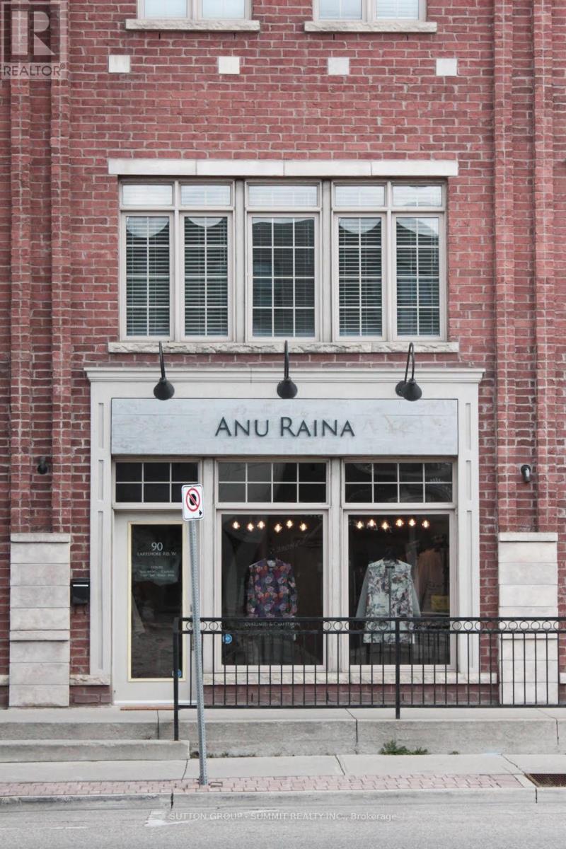 90 LAKESHORE ROAD W, Oakville, Ontario