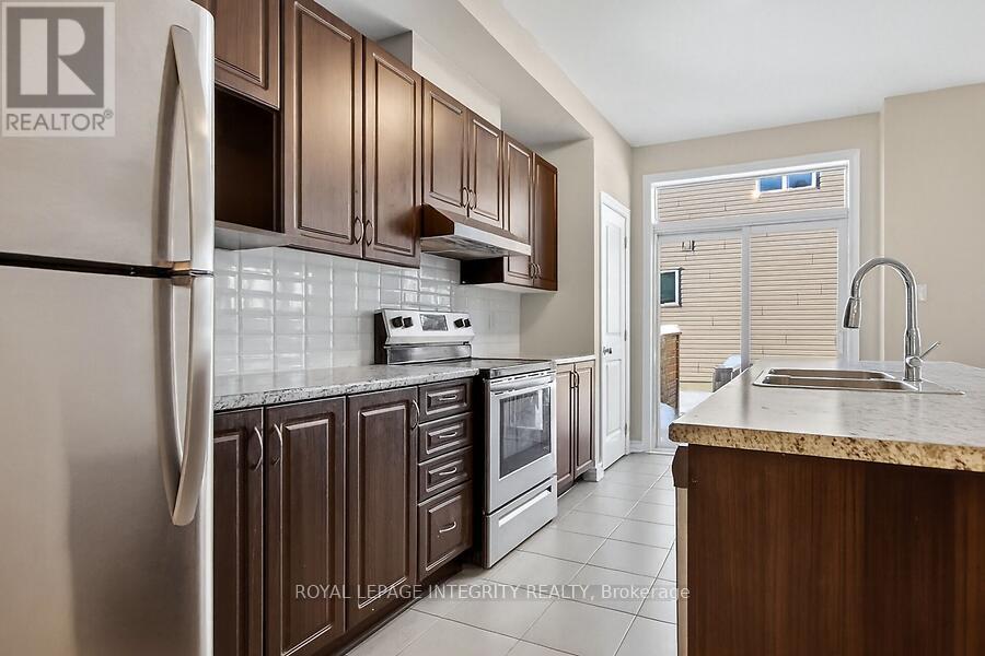 168 Bandelier Way, Ottawa, Ontario K2S 2J5 - Photo 6 - X12746698