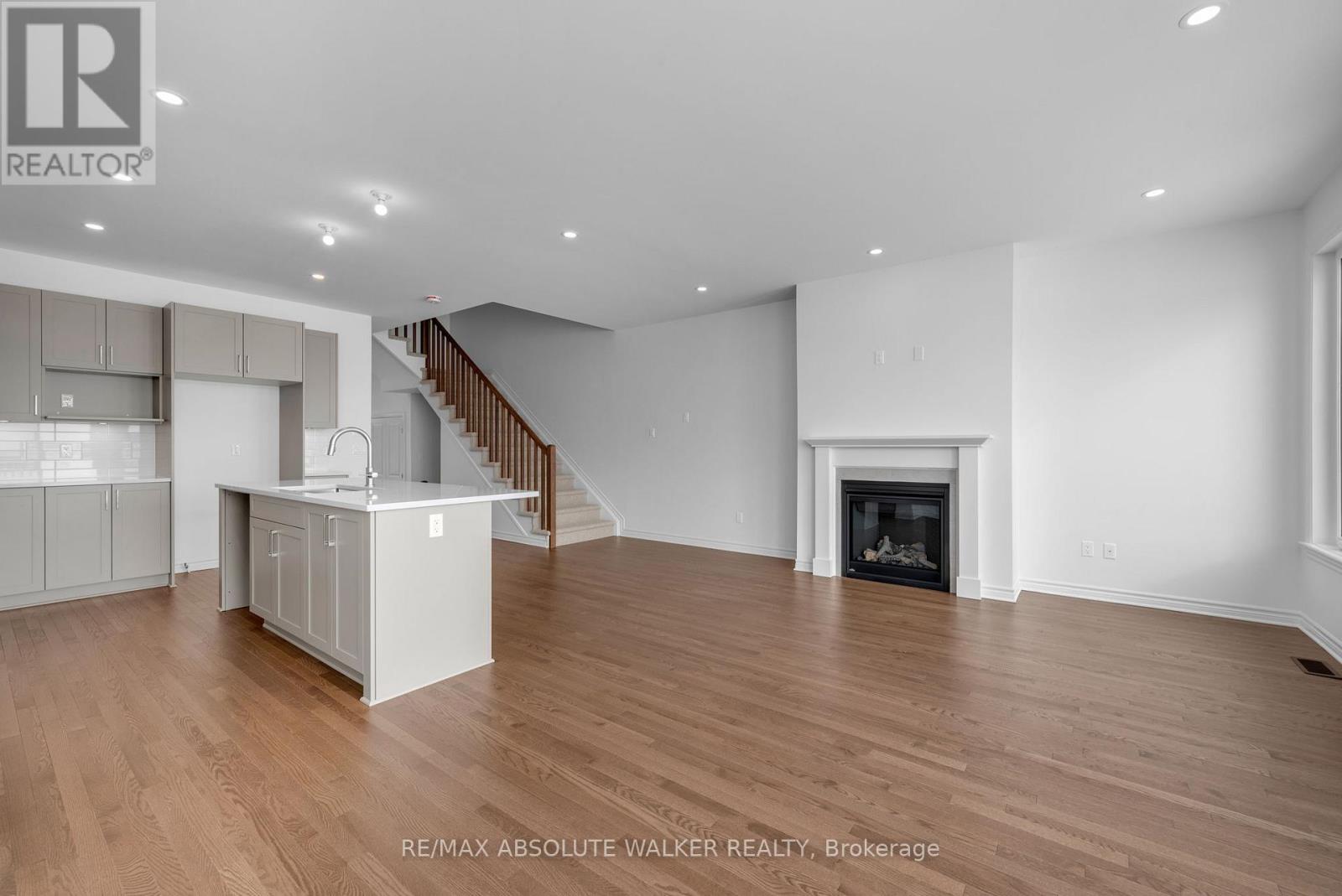 152 Kerala Place, Ottawa, Ontario  K1T 0Z3 - Photo 10 - X12605810