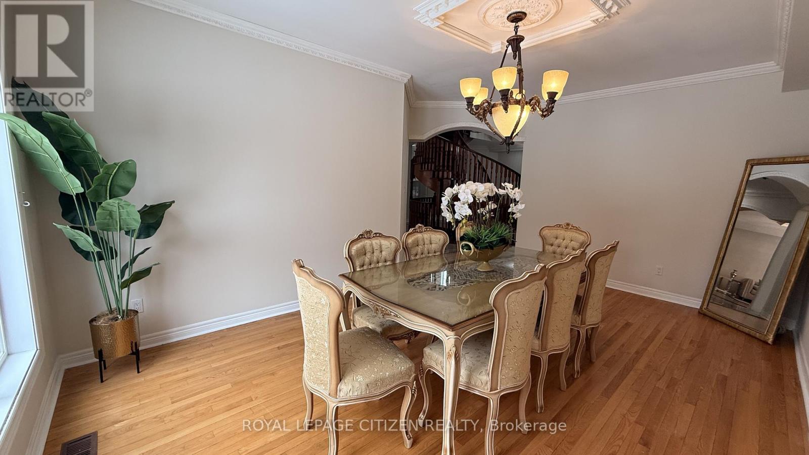 180 Kimber Crescent, Vaughan, Ontario  L4L 9K3 - Photo 3 - N12726888