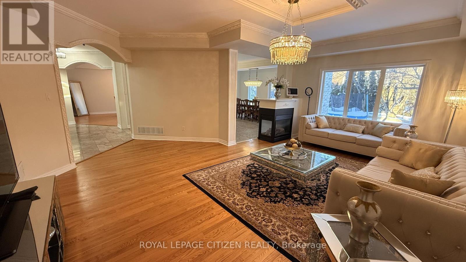 180 Kimber Crescent, Vaughan, Ontario  L4L 9K3 - Photo 2 - N12726888