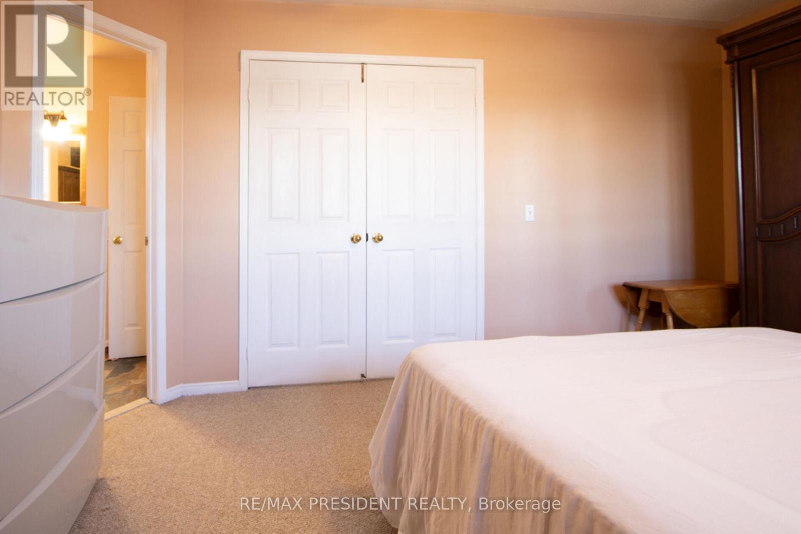 2957 Jackson Drive, Burlington, Ontario  L7M 4K6 - Photo 16 - W12746704