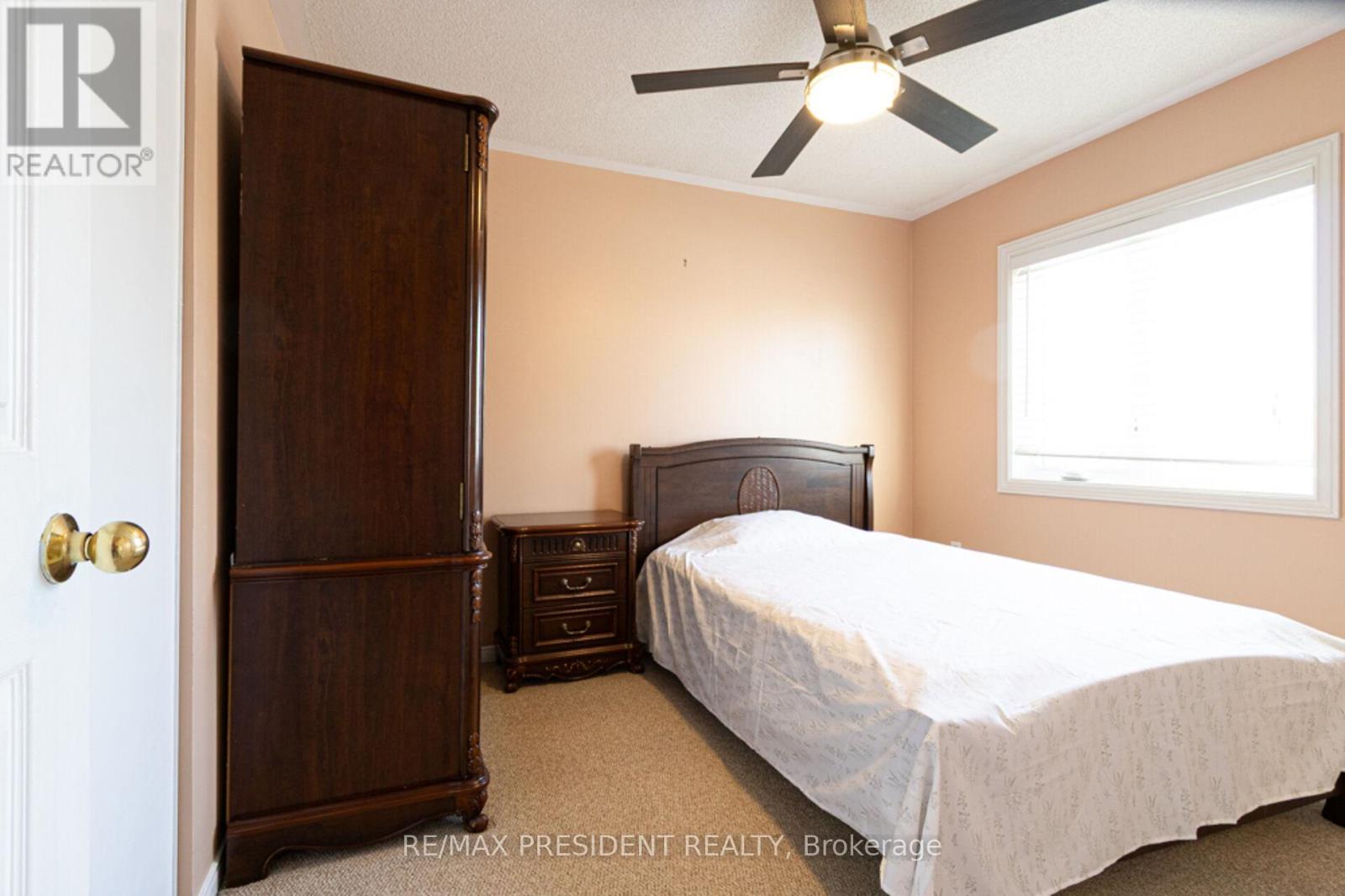 2957 Jackson Drive, Burlington, Ontario  L7M 4K6 - Photo 18 - W12746704