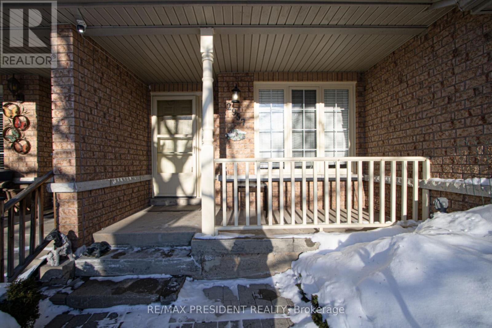 2957 Jackson Drive, Burlington, Ontario  L7M 4K6 - Photo 2 - W12746704