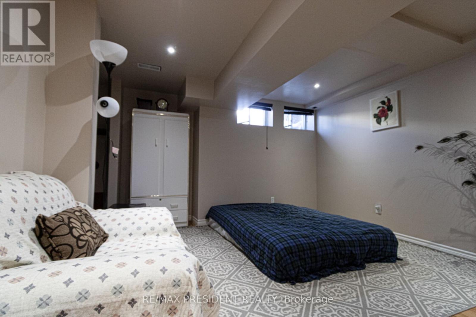 2957 Jackson Drive, Burlington, Ontario  L7M 4K6 - Photo 21 - W12746704