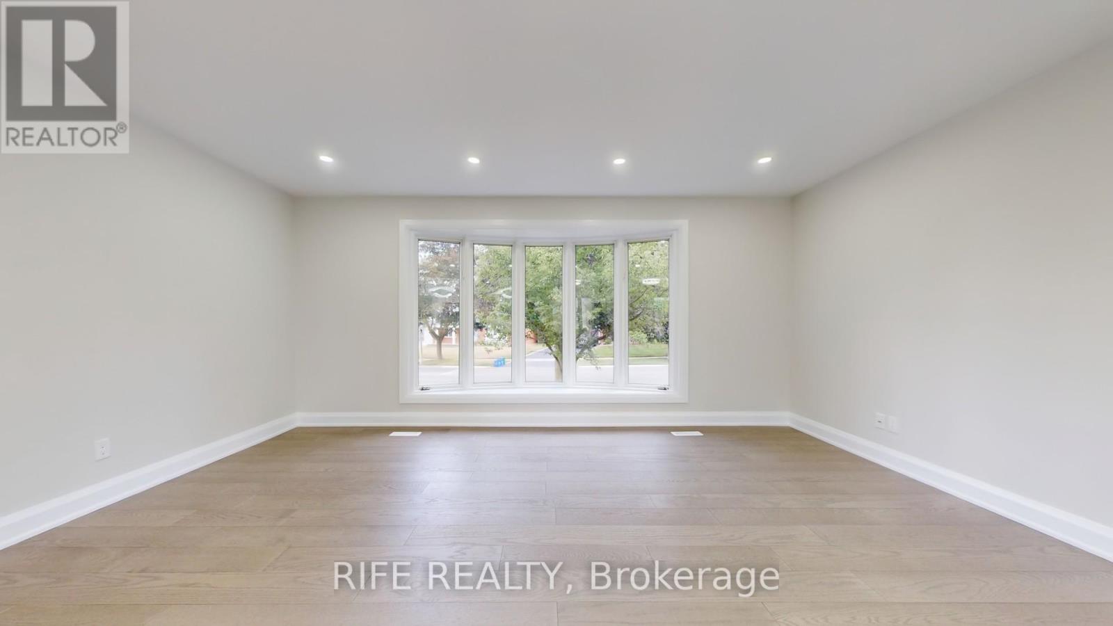 2137 Hixon Street, Oakville, Ontario  L6L 1T3 - Photo 5 - W12746710