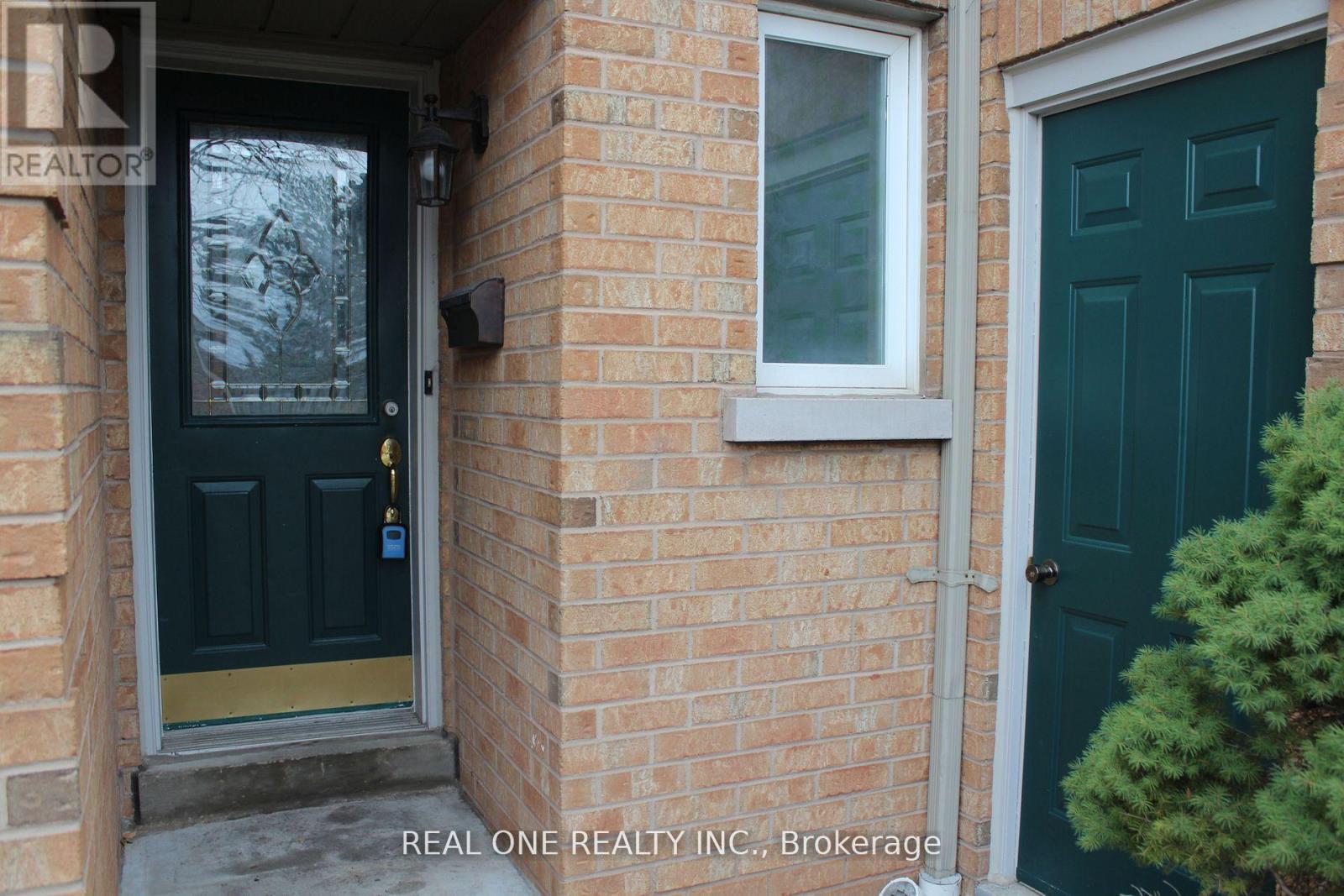 27 - 2550 Thomas Street, Mississauga, Ontario  L5M 5N8 - Photo 2 - W12746732