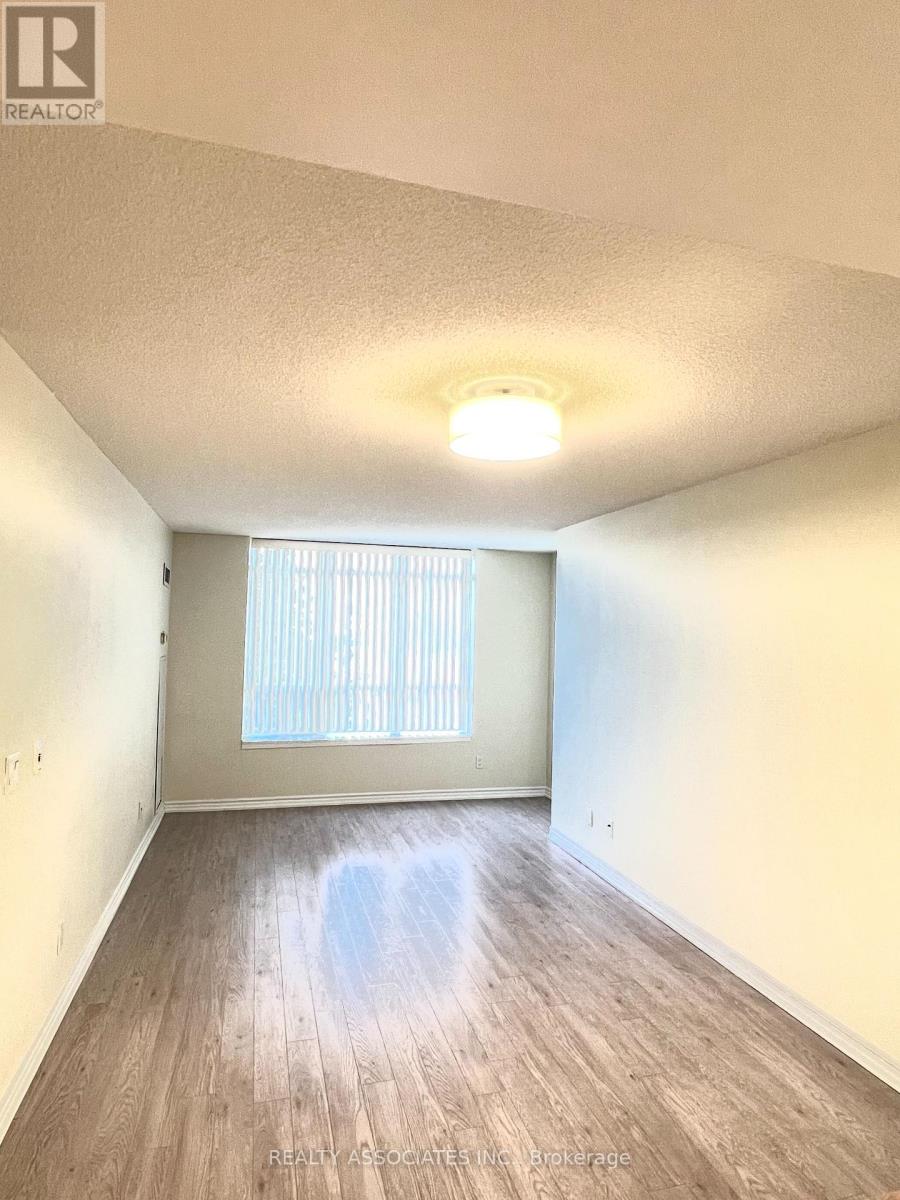 303 - 130 Pond Drive, Markham, Ontario  L3T 7W5 - Photo 13 - N12744166