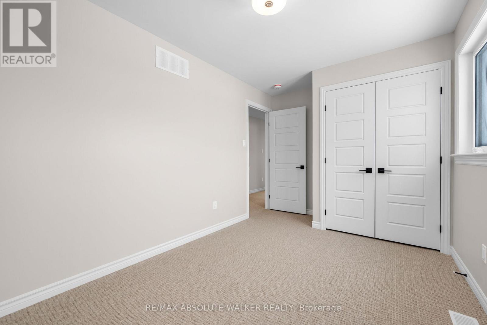 154 Kerala Place, Ottawa, Ontario  K1T 0Z3 - Photo 33 - X12605892