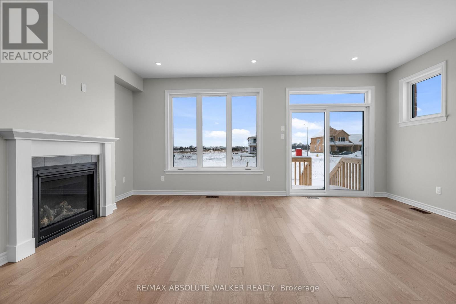 154 Kerala Place, Ottawa, Ontario  K1T 0Z3 - Photo 6 - X12605892