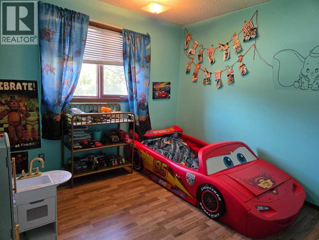 3002 225 Street, Bellevue, Alberta  T0K 0C0 - Photo 12 - A2264792