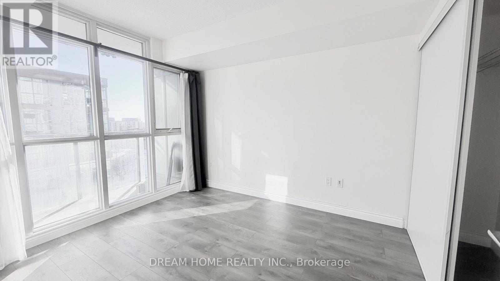 935 - 15 Iceboat Terrace, Toronto, Ontario  M5V 4A5 - Photo 7 - C12746758