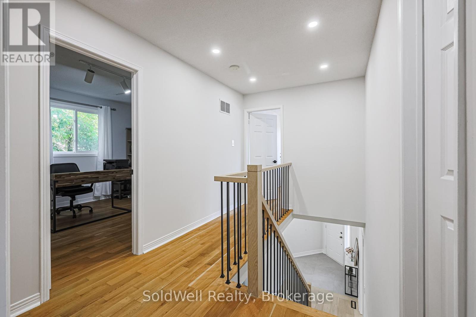 160 Charles Street, Vaughan, Ontario  L4J 3C7 - Photo 17 - N12746744