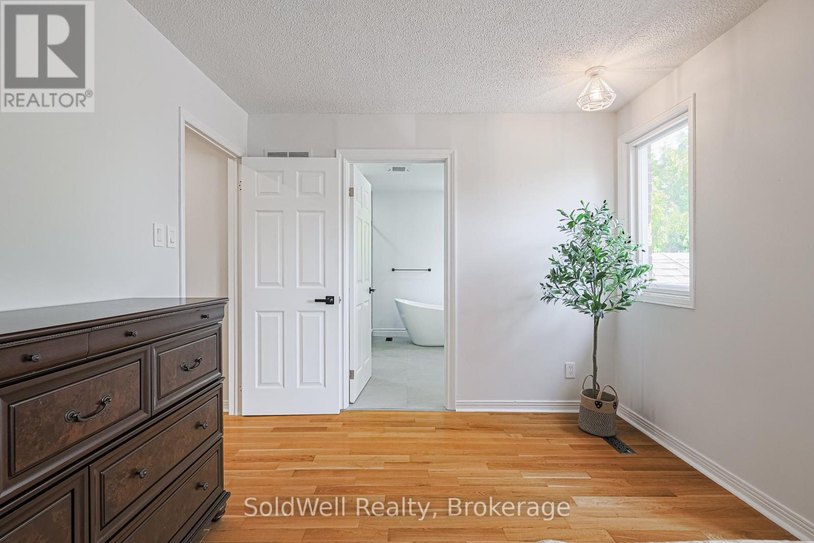 160 Charles Street, Vaughan, Ontario  L4J 3C7 - Photo 20 - N12746744