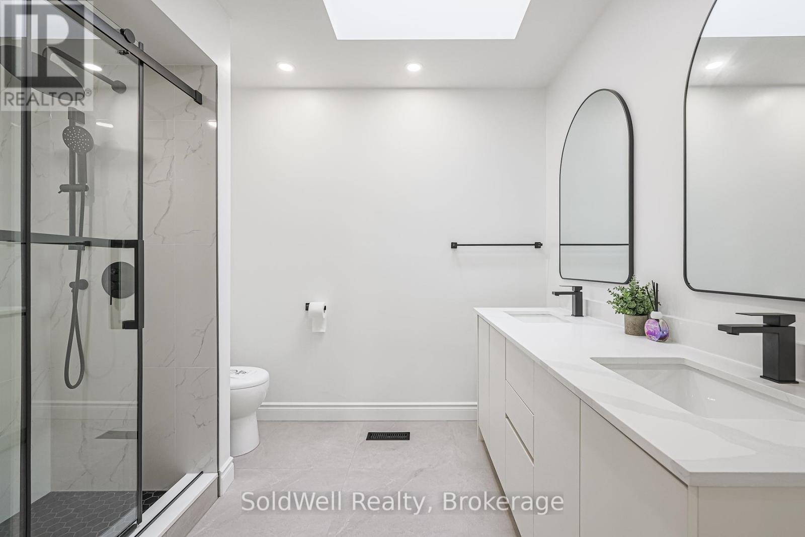 160 Charles Street, Vaughan, Ontario  L4J 3C7 - Photo 32 - N12746744