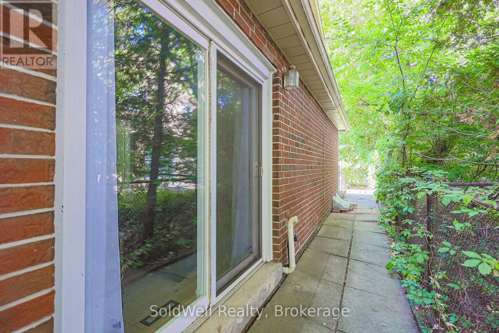 160 Charles Street, Vaughan, Ontario  L4J 3C7 - Photo 45 - N12746744