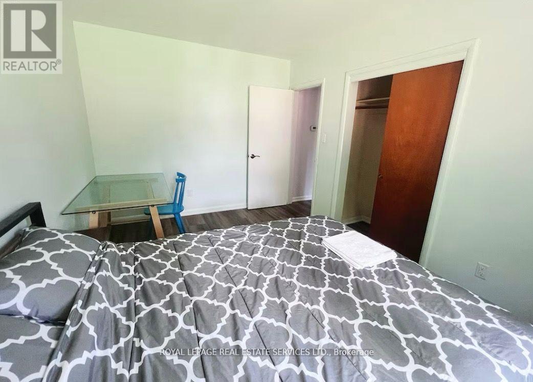 Upper - 3527 The Credit Woodlands, Mississauga, Ontario  L5C 2K7 - Photo 14 - W12746752