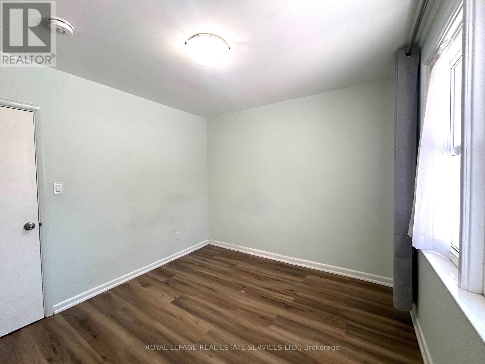 Upper - 3527 The Credit Woodlands, Mississauga, Ontario  L5C 2K7 - Photo 16 - W12746752