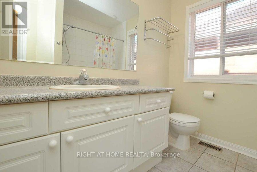 1345 Goldhawk Trail, Oakville, Ontario  L6M 3Y5 - Photo 15 - W12746756