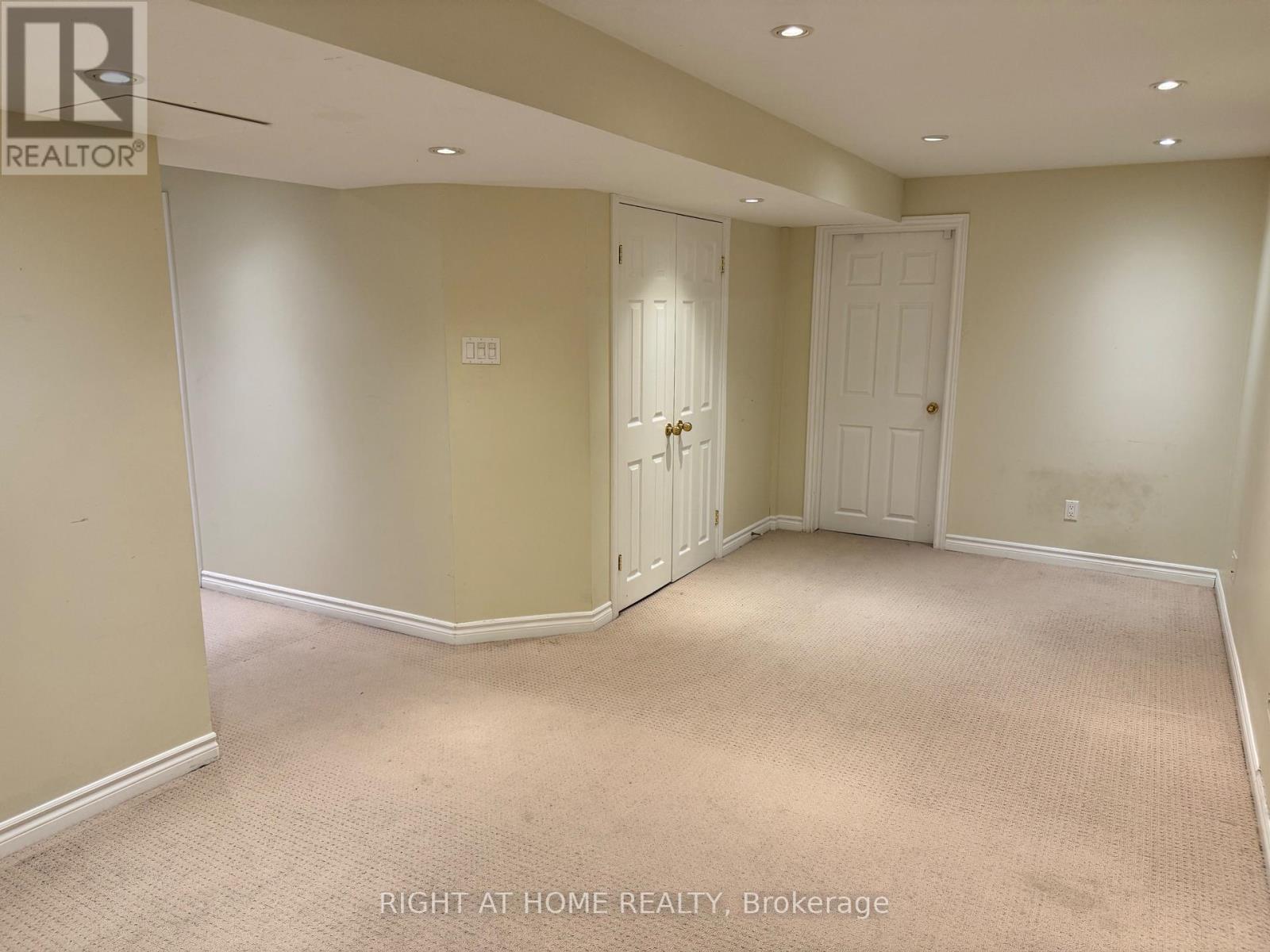 1345 Goldhawk Trail, Oakville, Ontario  L6M 3Y5 - Photo 22 - W12746756